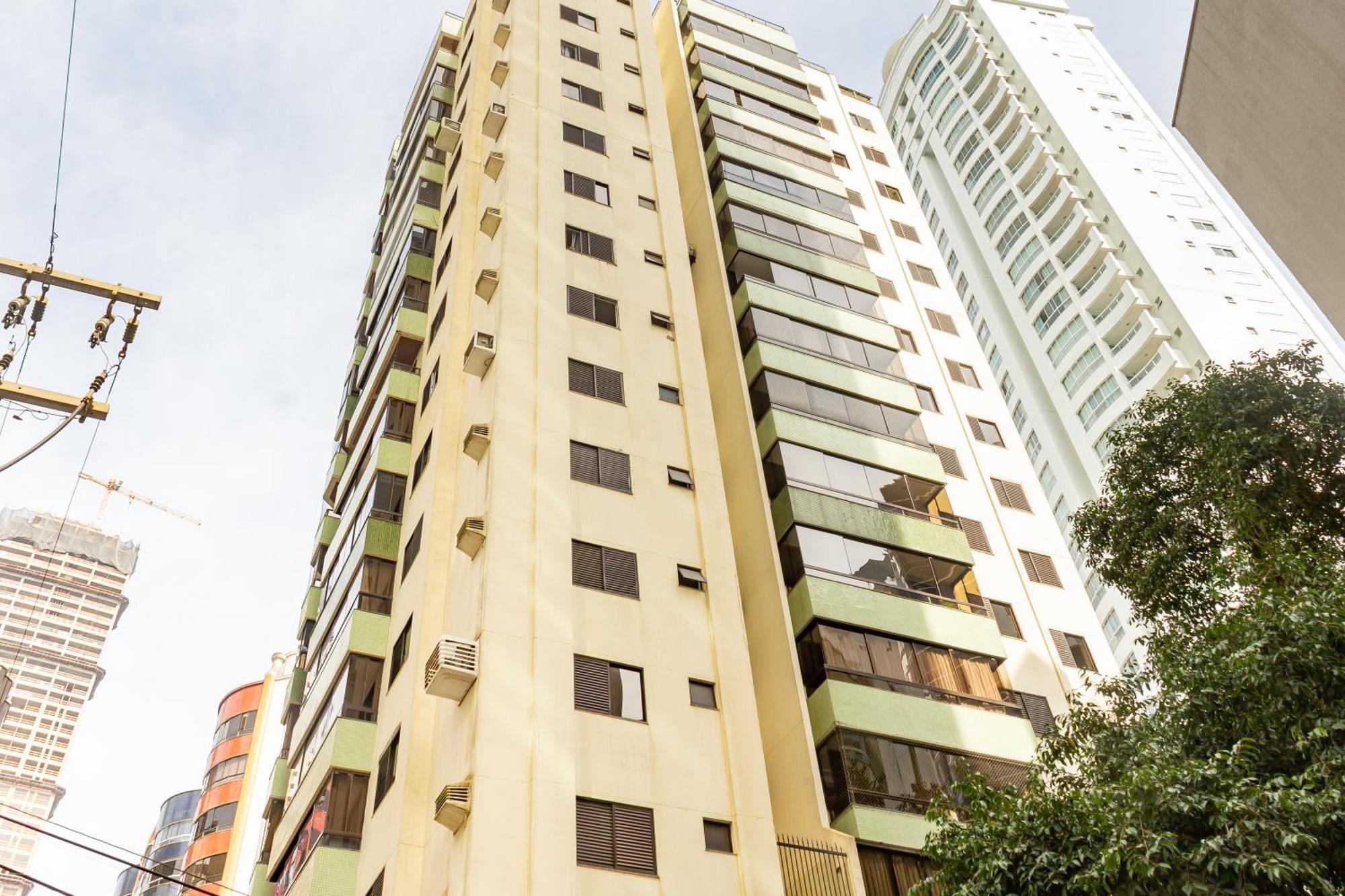 Apartamento na Rua 3500, 50m da Praia em Balneário Camboriú P825 Balneario Camboriu Exterior foto